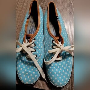 Womens KEDS light blue with white polka dots and tan trim canvas shoes size 6.5
